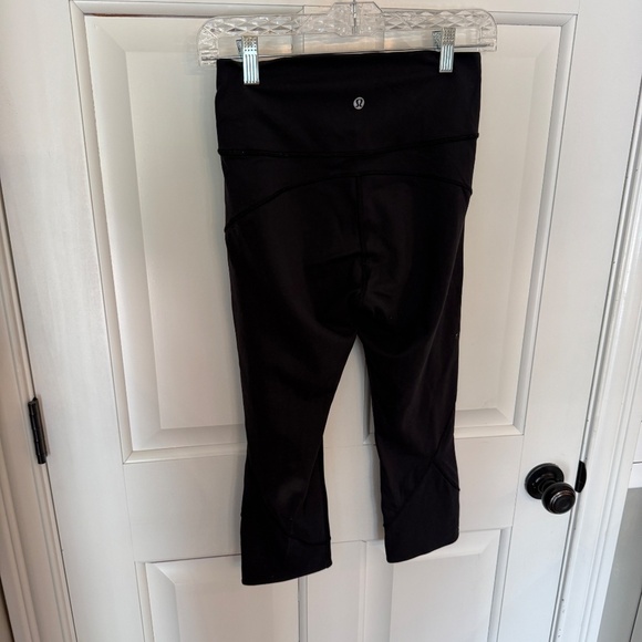 Lululemon In Movement Crop *Everlux 19" Black 45485 - Picture 9 of 14
